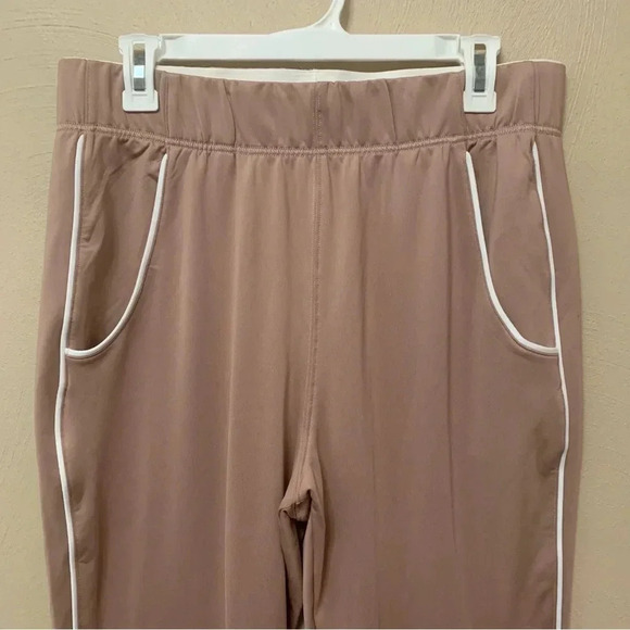 Gymshark Recess Joggers in Taupe Size Large - Picture 2 of 10